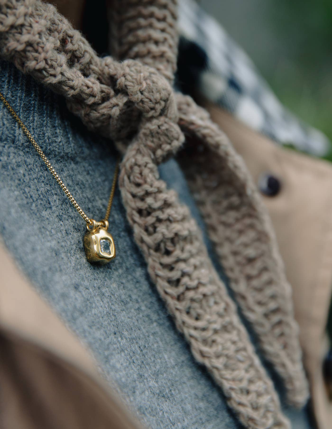 Nordic Muse - Gold Fluid Pendant Necklace