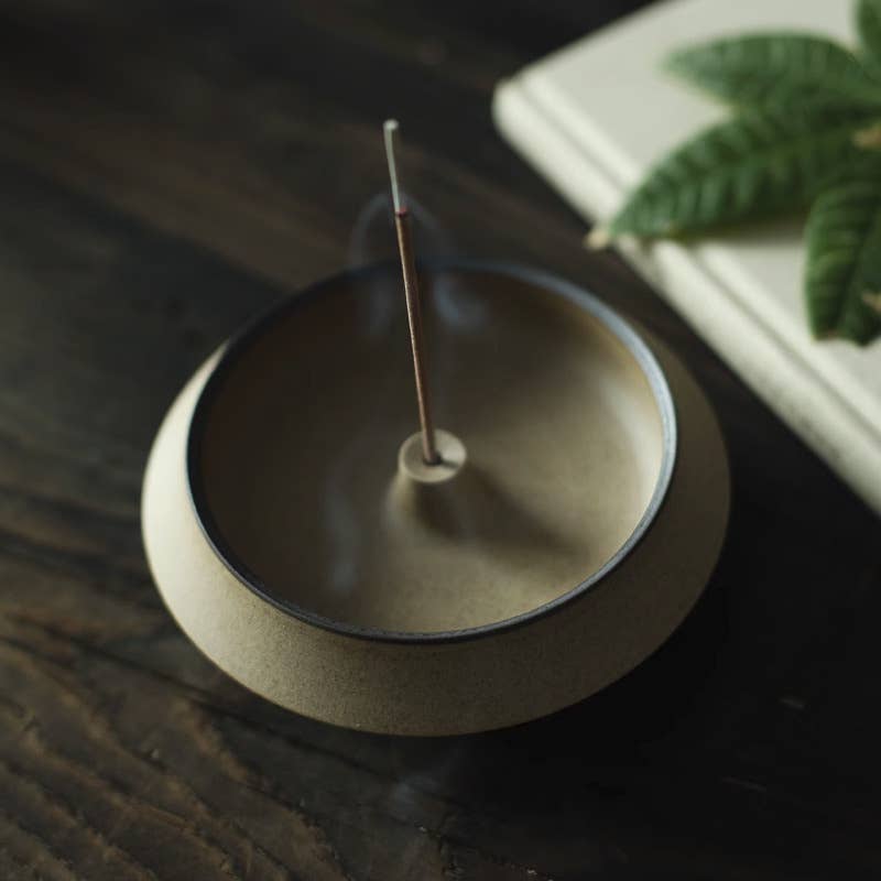 Gohobi - Handmade Ceramic Black Incense Holder