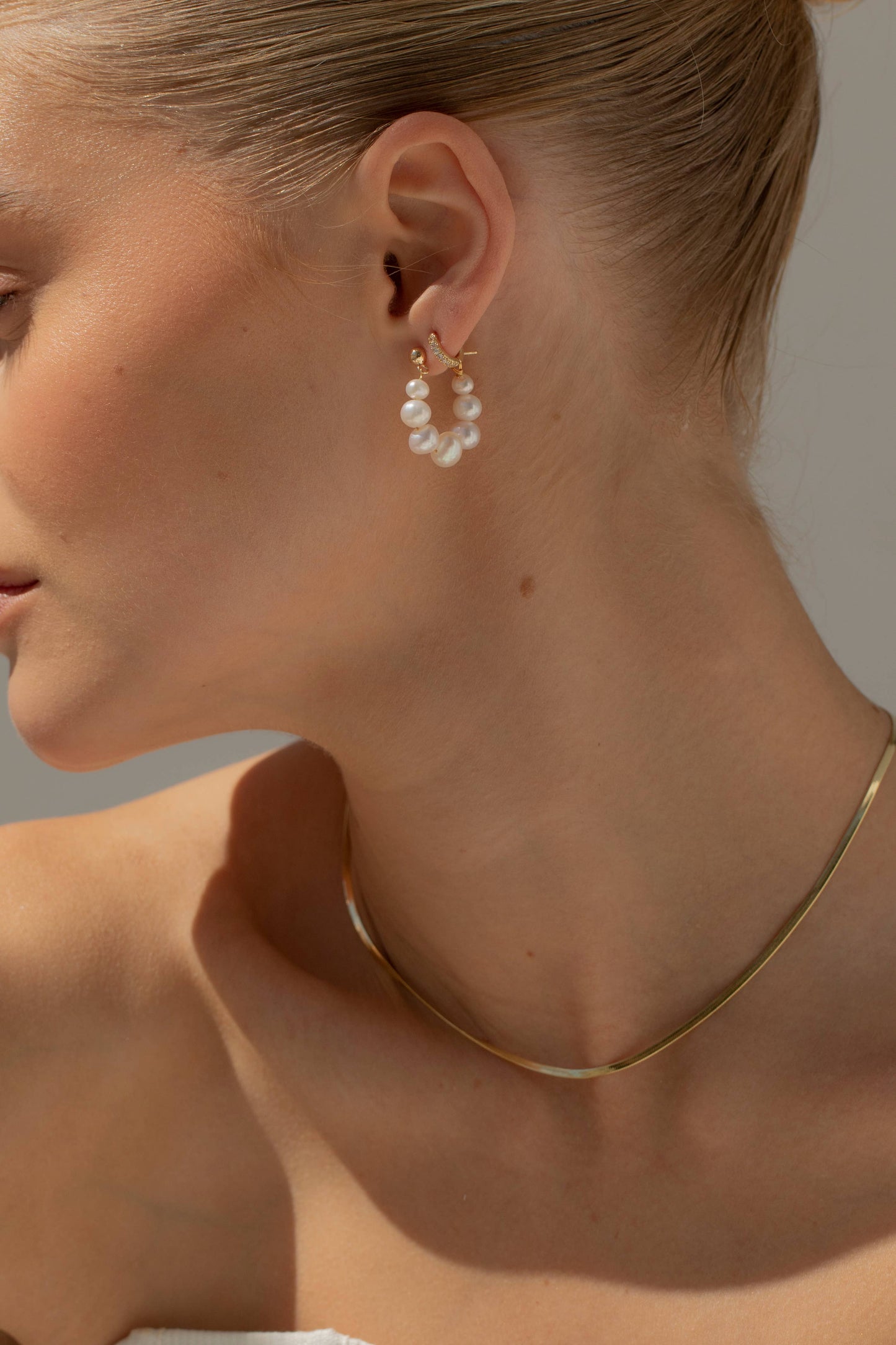 Arctic Fox & Co - Laguna Pearls Links Hooped Earrings