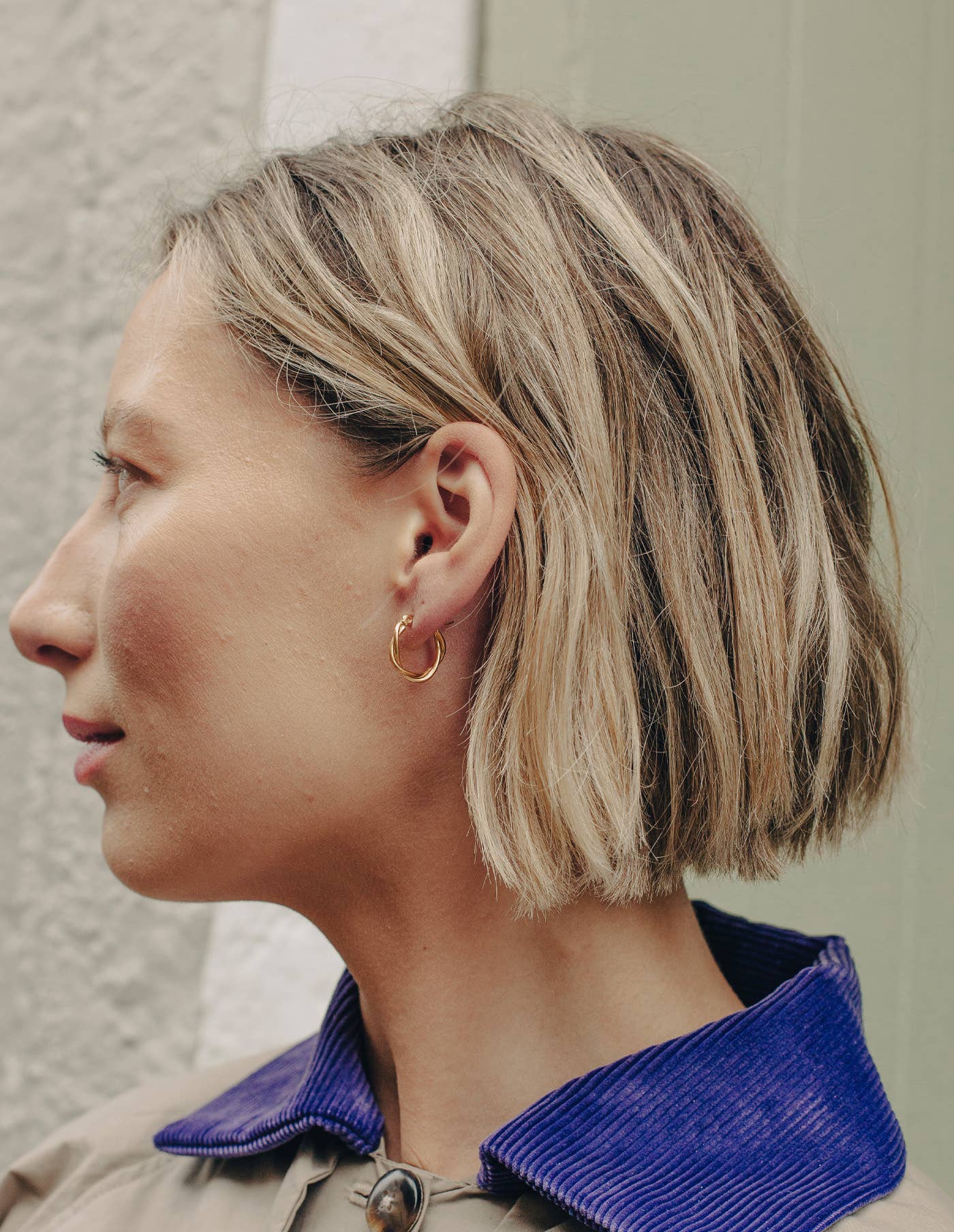 Nordic Muse - Gold Small Entwined Latch Hoop Earrings