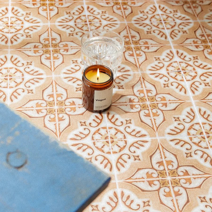 Earl Of East Soy Wax Candle - Viagem