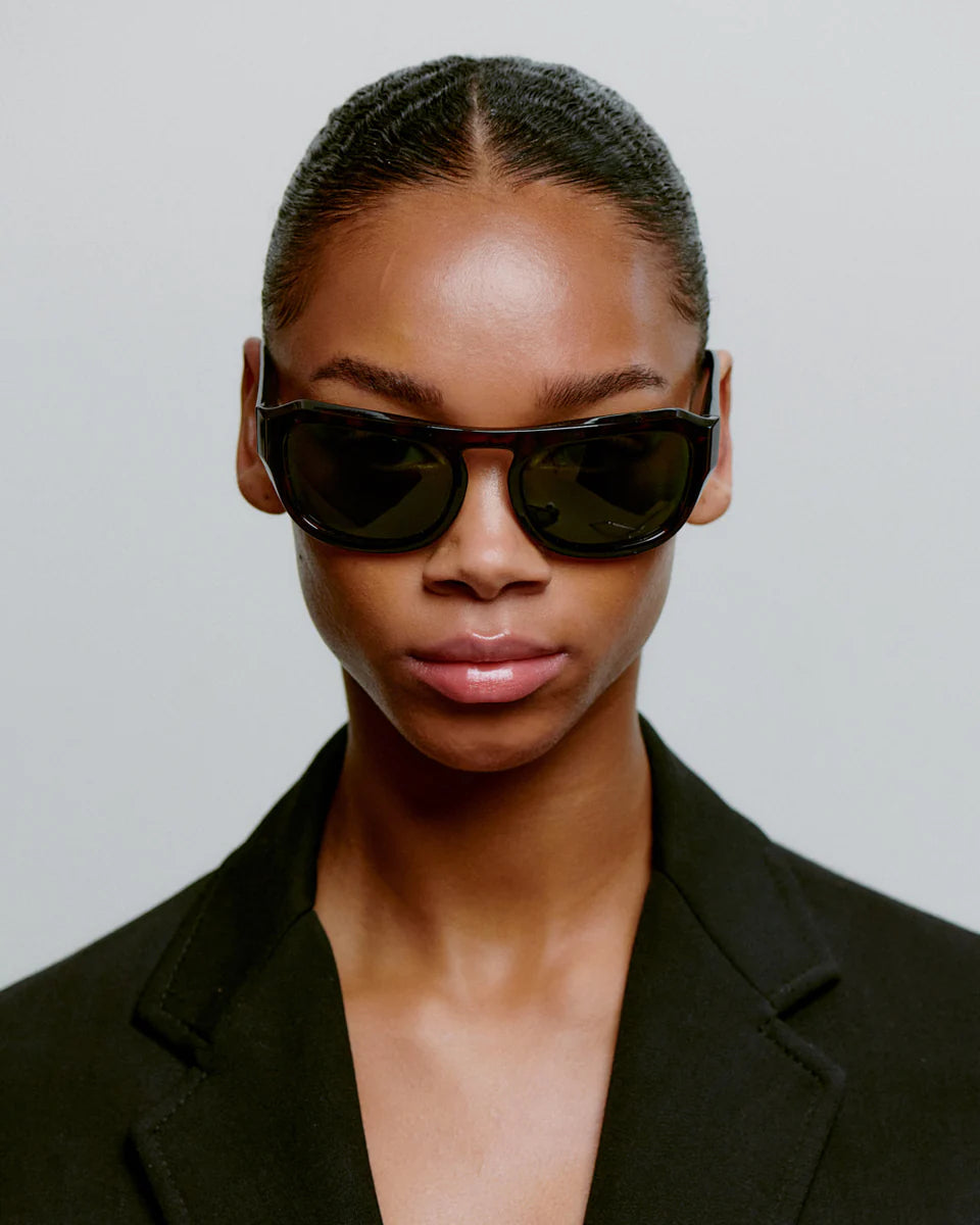 A.Kjæbede - Max, Demi Tortoise