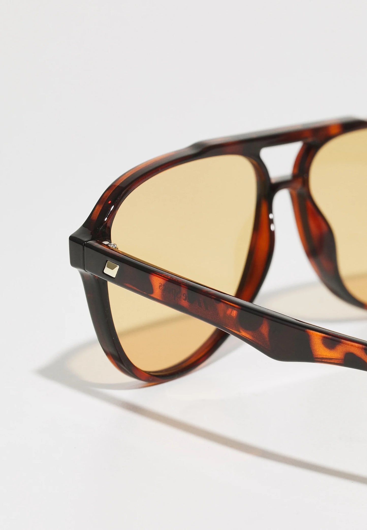 Le Specs - Tragic Magic, Toffee Tort
