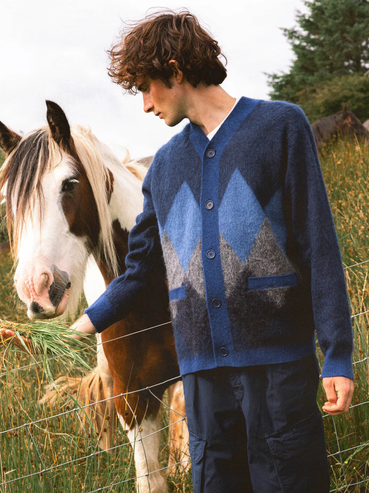Kestin - Muirfield Argyle Cardigan, Navy Mohair