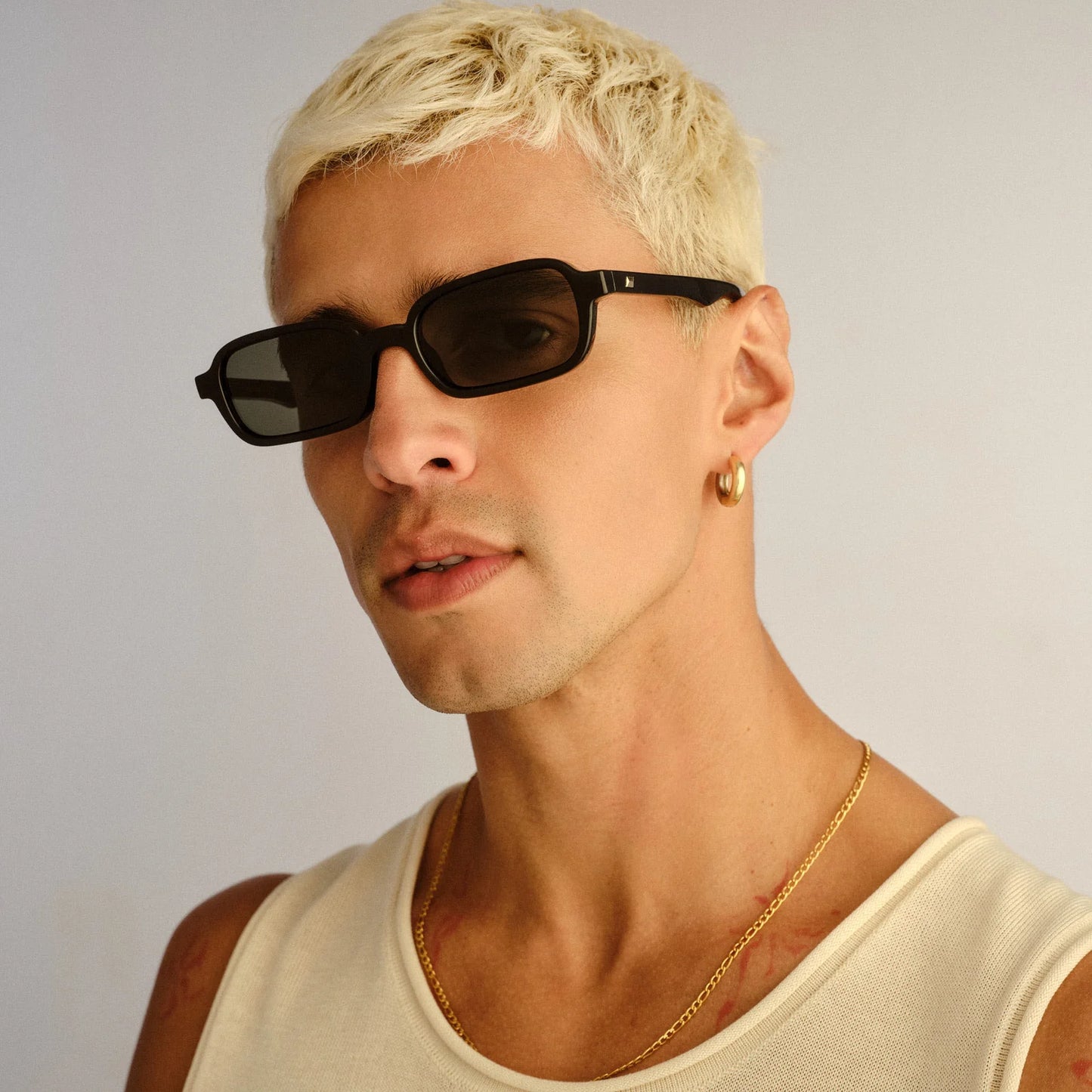 Le Specs - Pilferer, Black