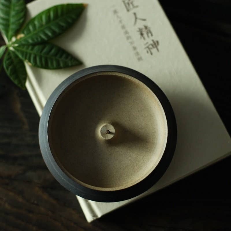 Gohobi - Handmade Ceramic Black Incense Holder