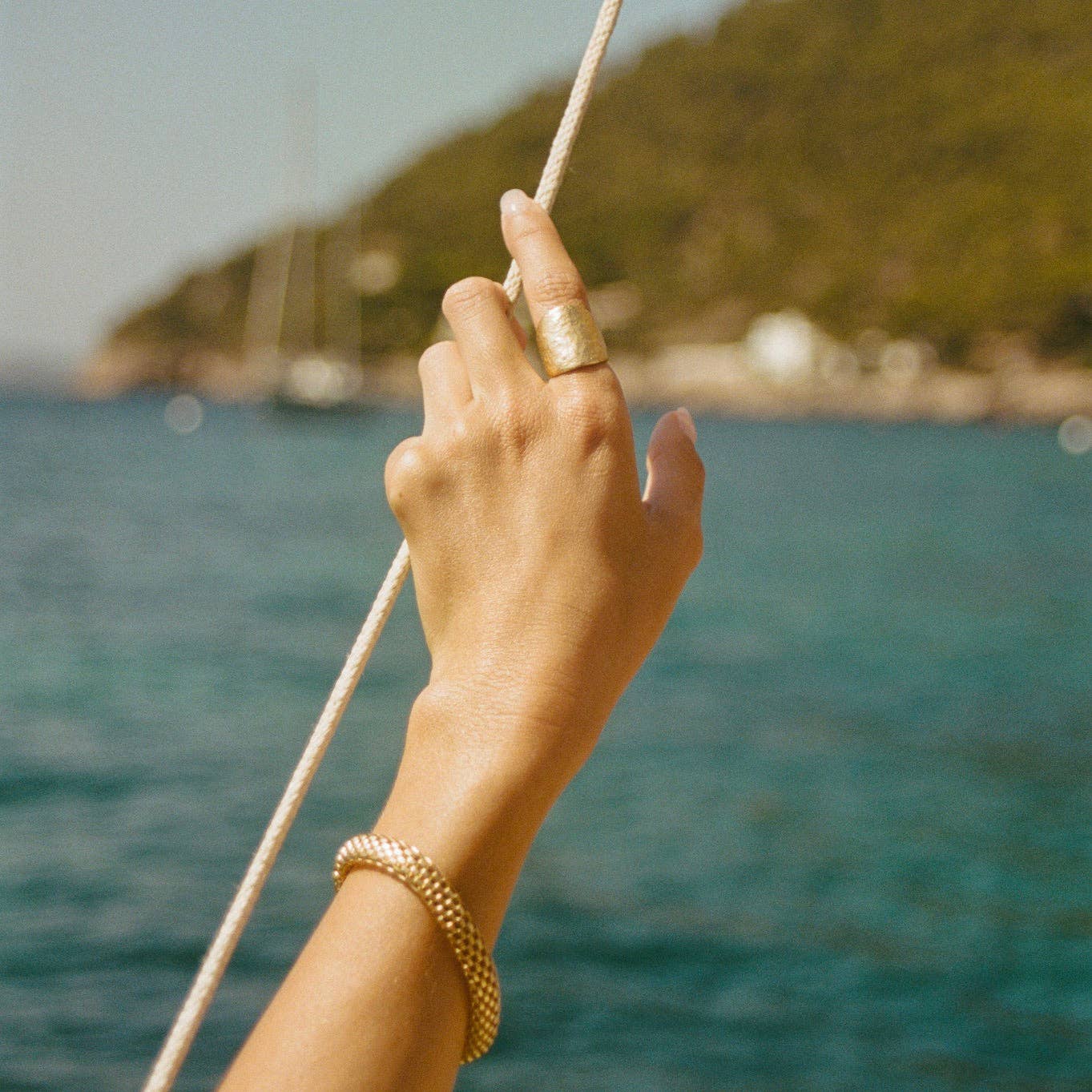 Agapée Jewelry - Lunaïs Ring