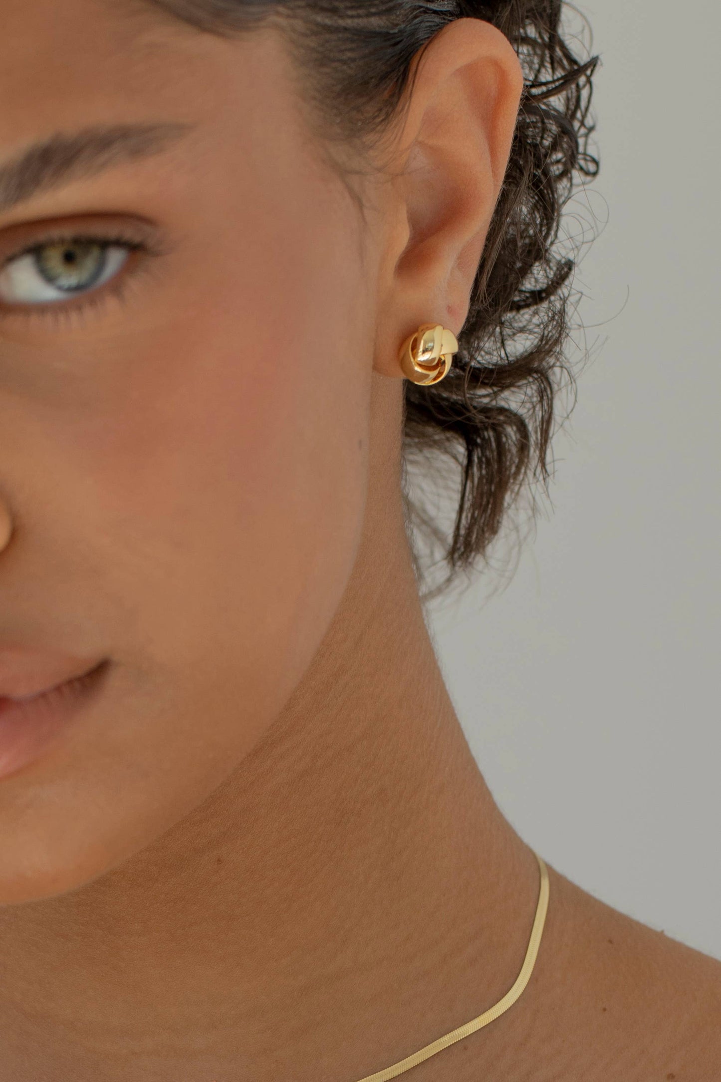 Arctic Fox & CO. - IRIS - Knotted Stud Earrings