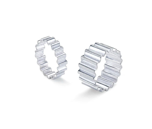 Olivia Taylor - Classic Thick Ondulée Ring, Silver