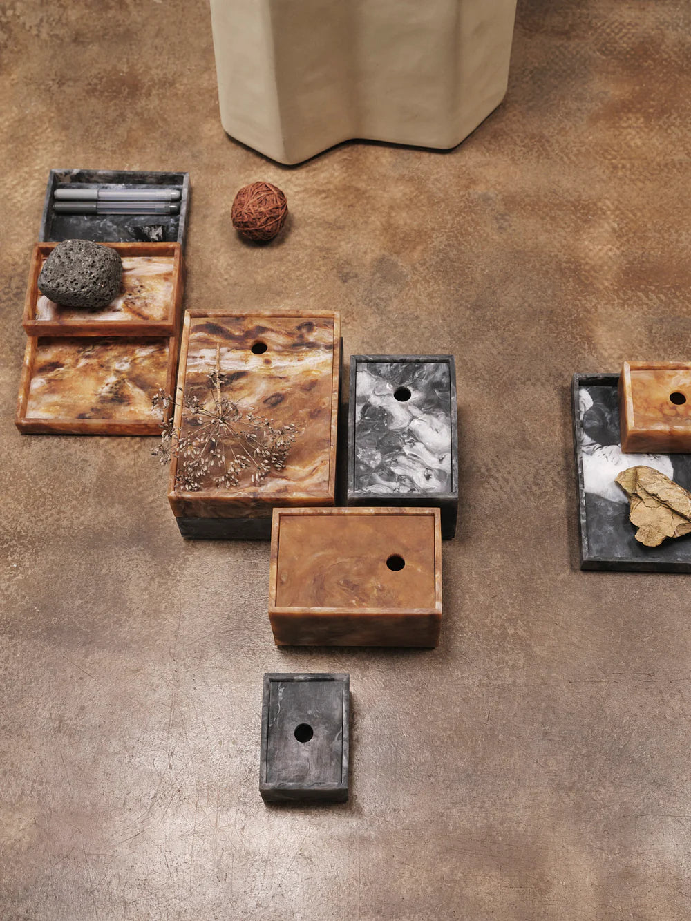 Ferm Living - Mist Tray, Charcoal