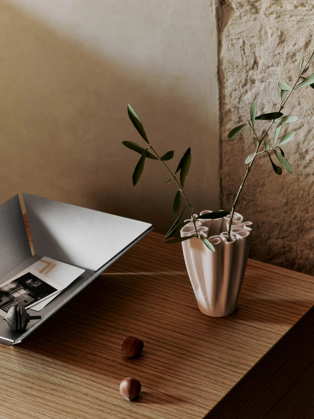 Ferm Living-  Dedali Vase - Off-White, Medium