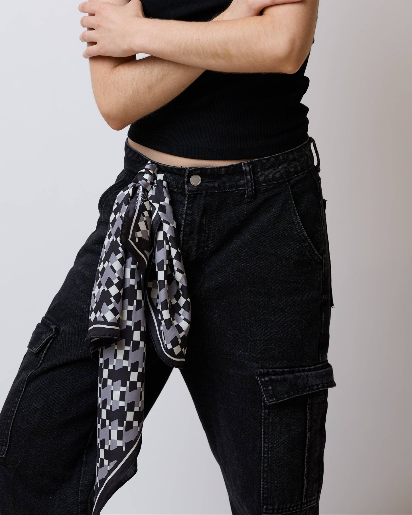 Lost Pattern NYC - Houndstooth Moderne Silk Bandana Scarf, Grey