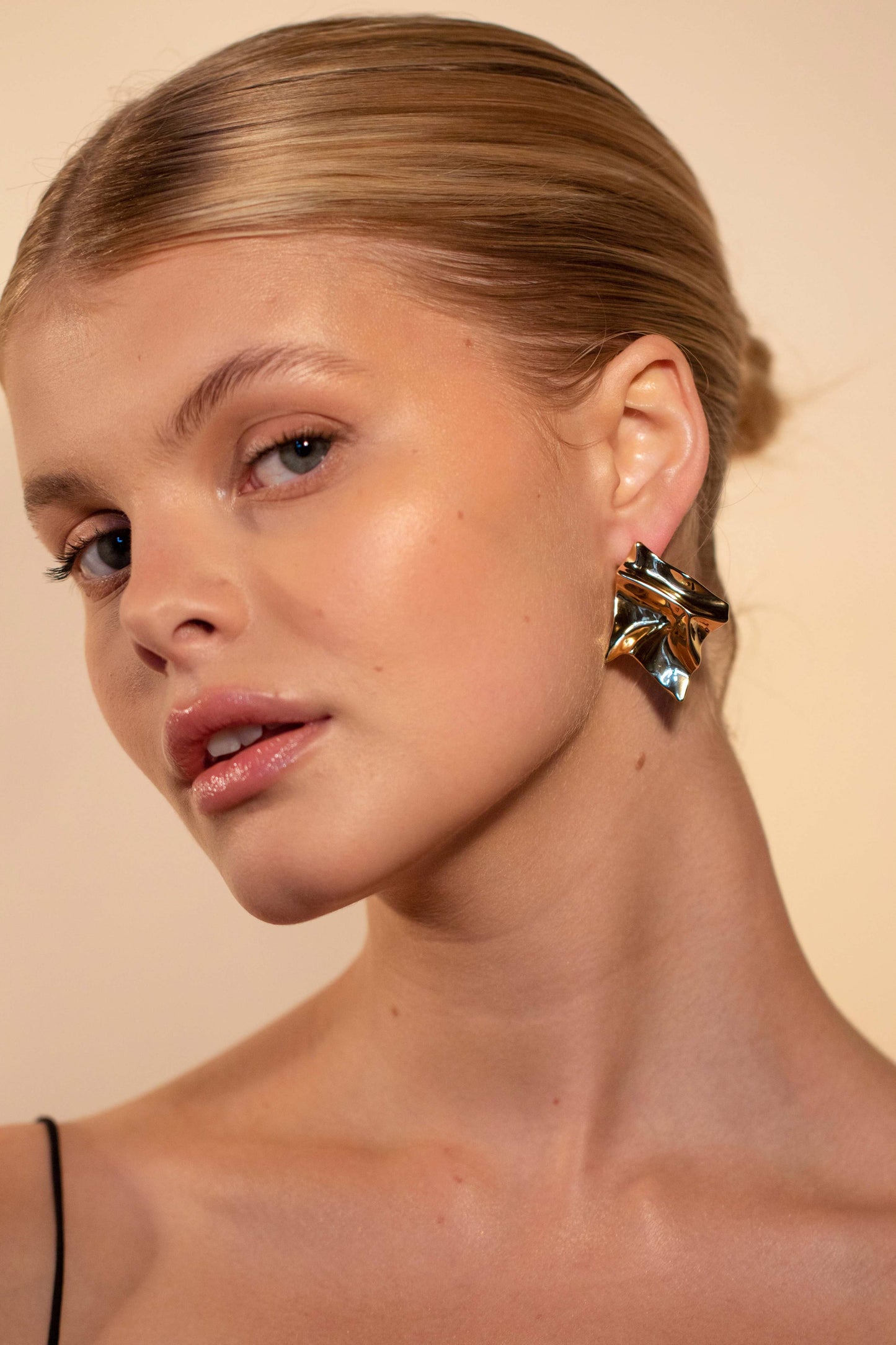 Arctic Fox & Co. - Molten Gold Earrings - Nami