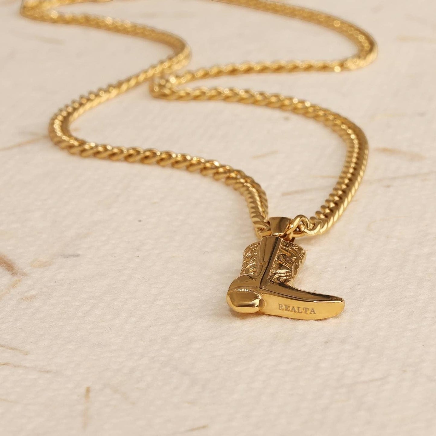 Réalta - Boot Pendant Necklace