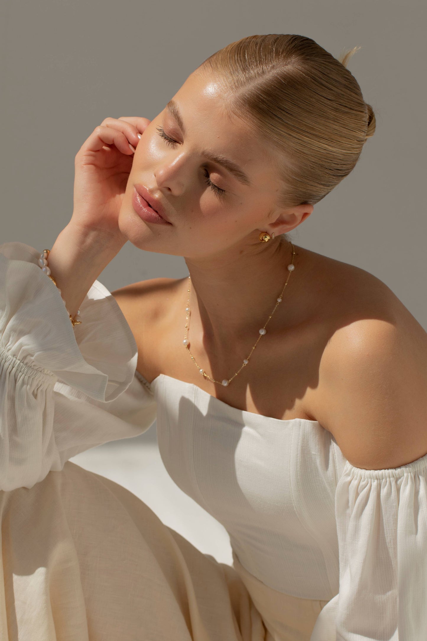 Arctic Fox & CO. - JOY - Beaded Pearl Chain Necklace Gold