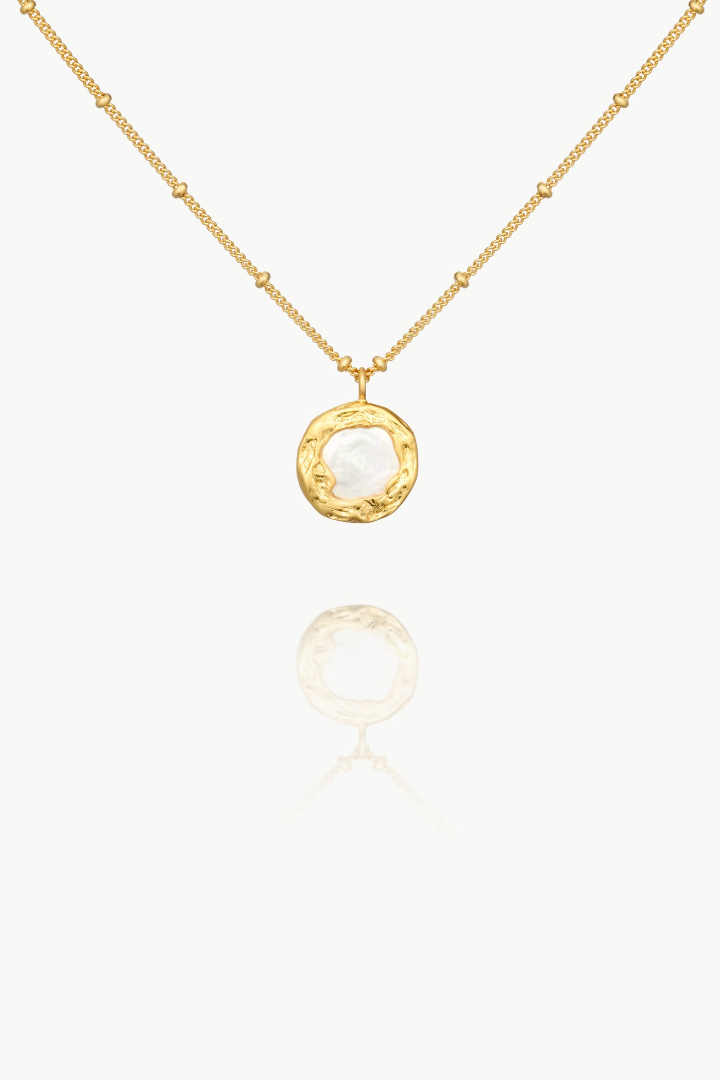 Arctic Fox & Co. - Mother of Pearl Pendant Necklace
