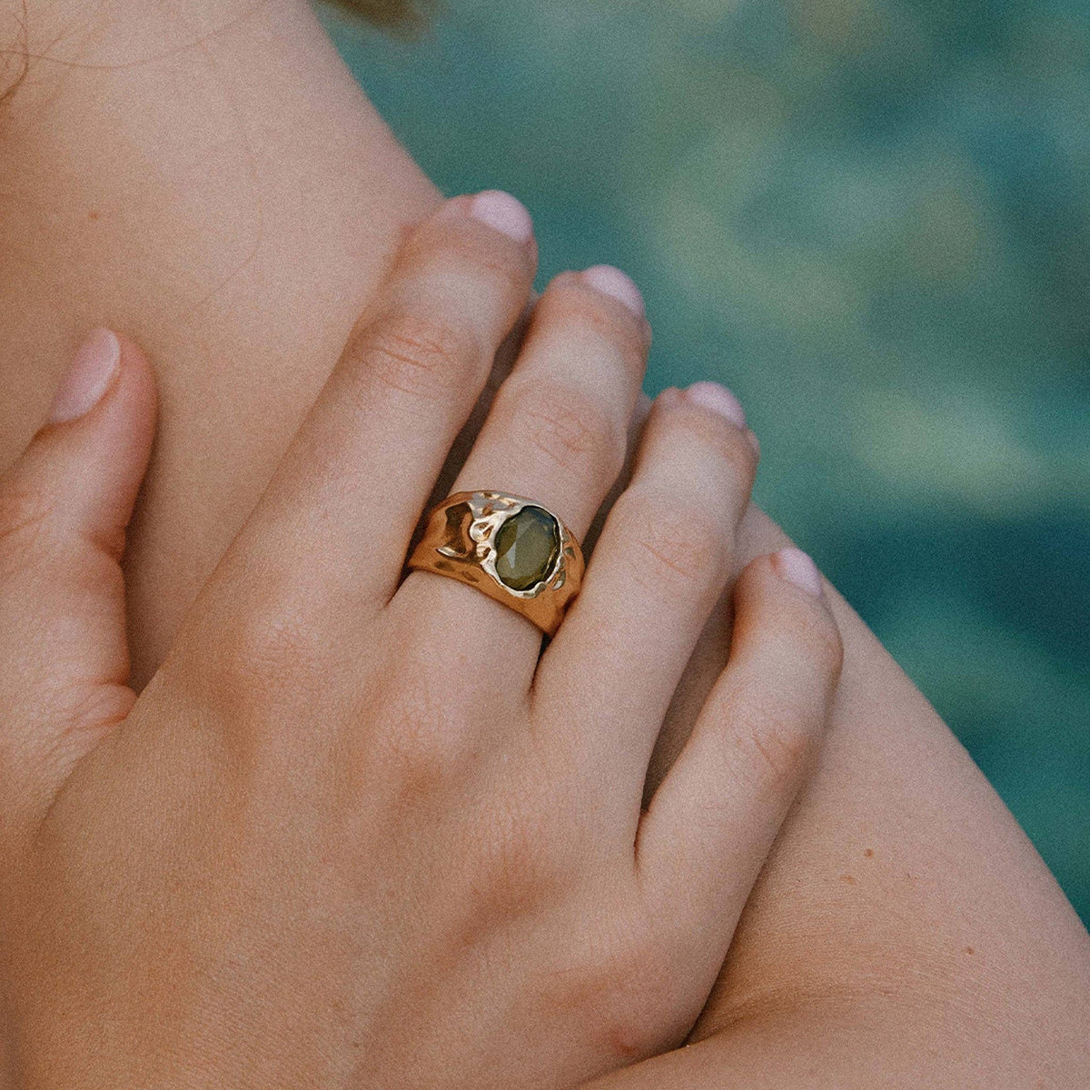 Agapée - Carmen Dark Green Ring, Gold