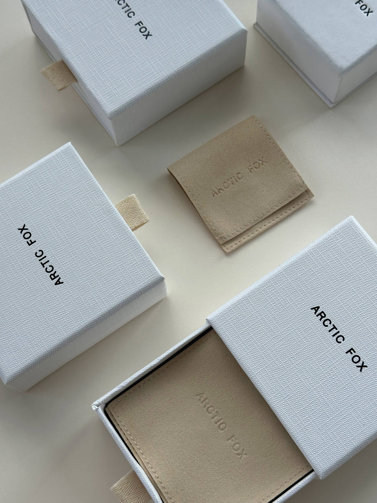 Arctic Fox & CO. - The Silver Box Chain Necklace