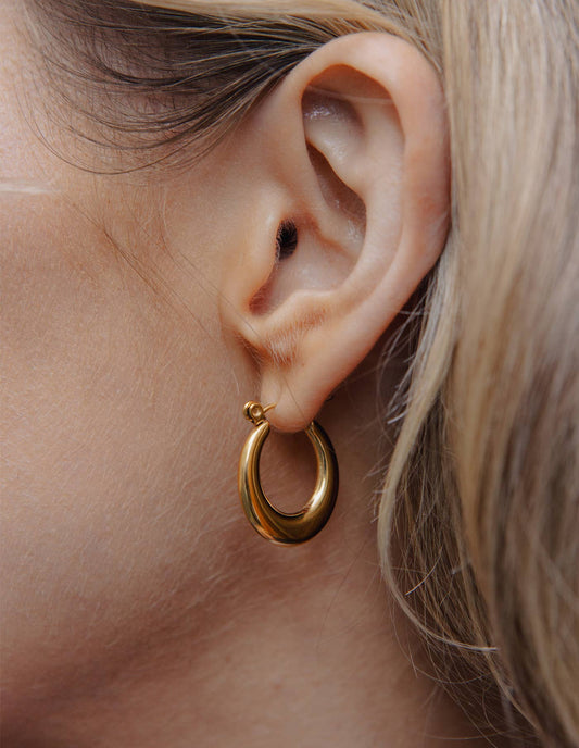 Nordic Muse - Oval Hoop Earrings, Gold