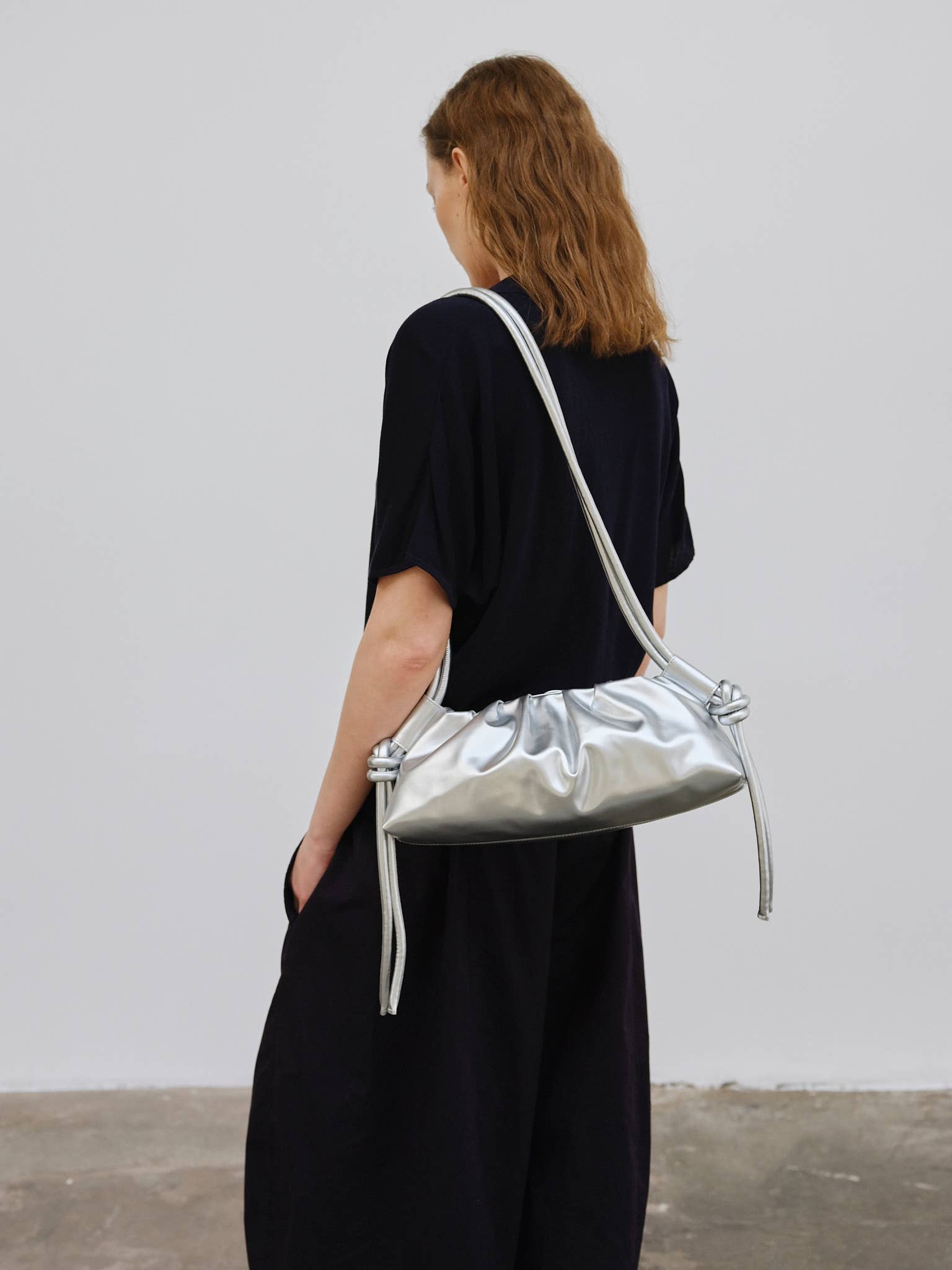 OLEND Dumpling bag シルバー Olend - Dumpling Bag – Spoiled Life