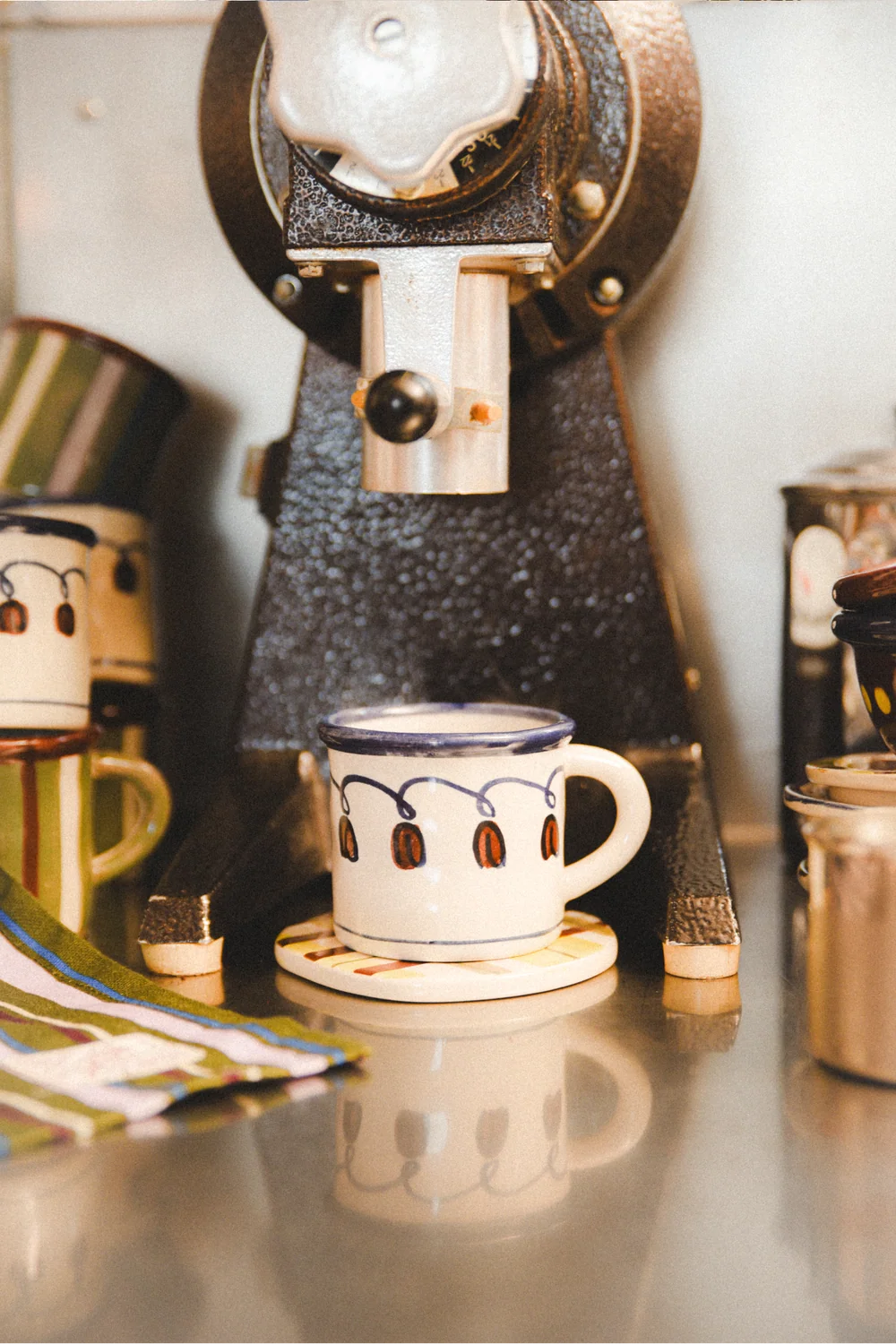 Damson Madder - Espresso Cup, Swirl Boarder