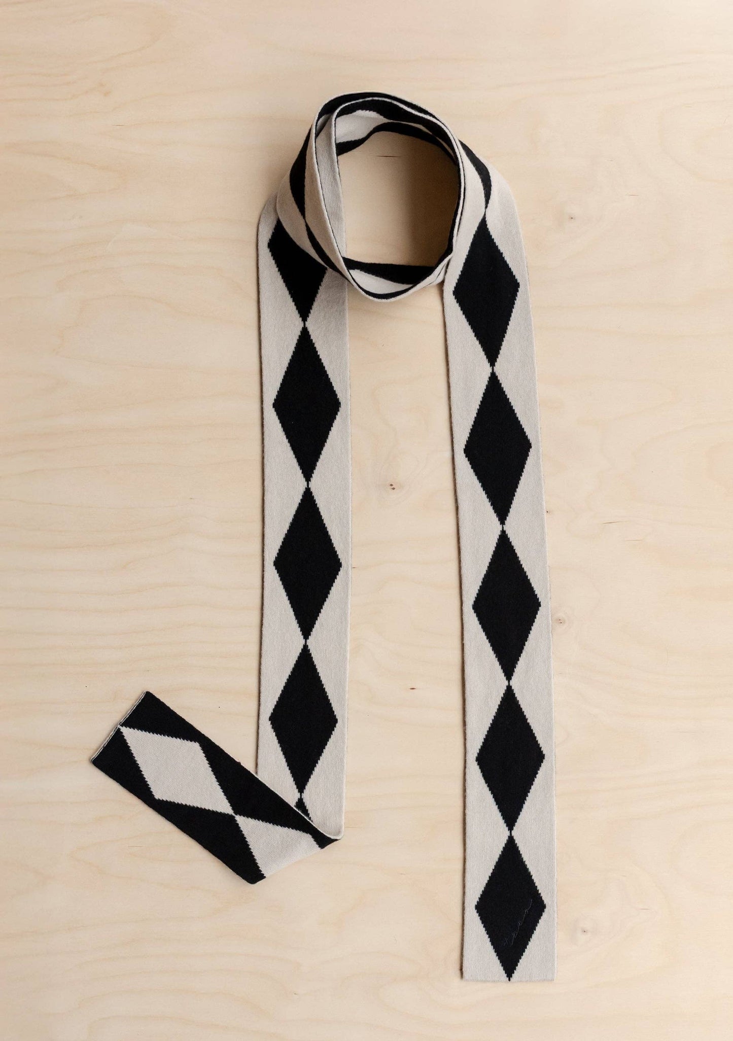 TBco - Merino Wool Skinny Scarf in Black Harlequin