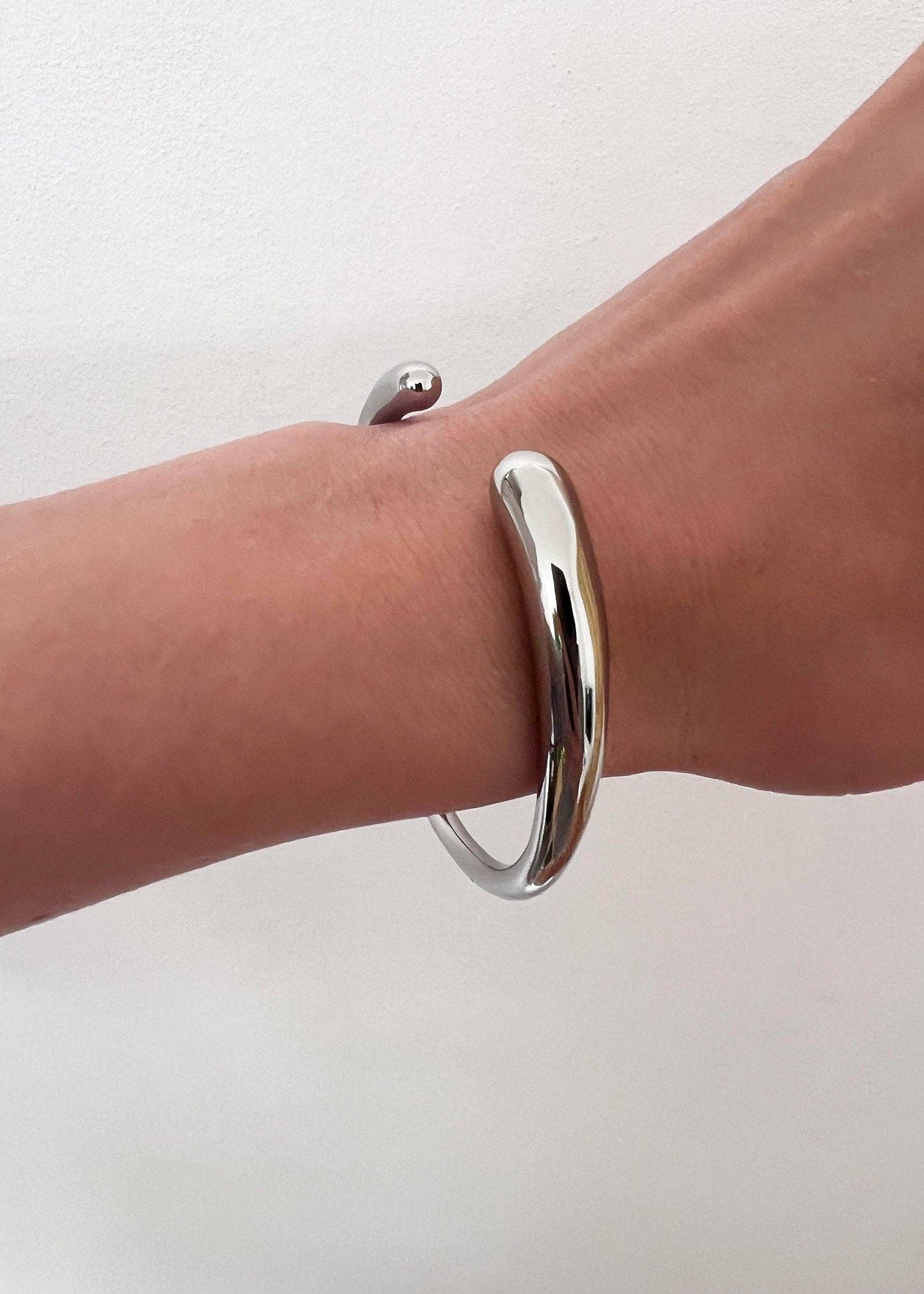 About November - Aya Bangle, Silver