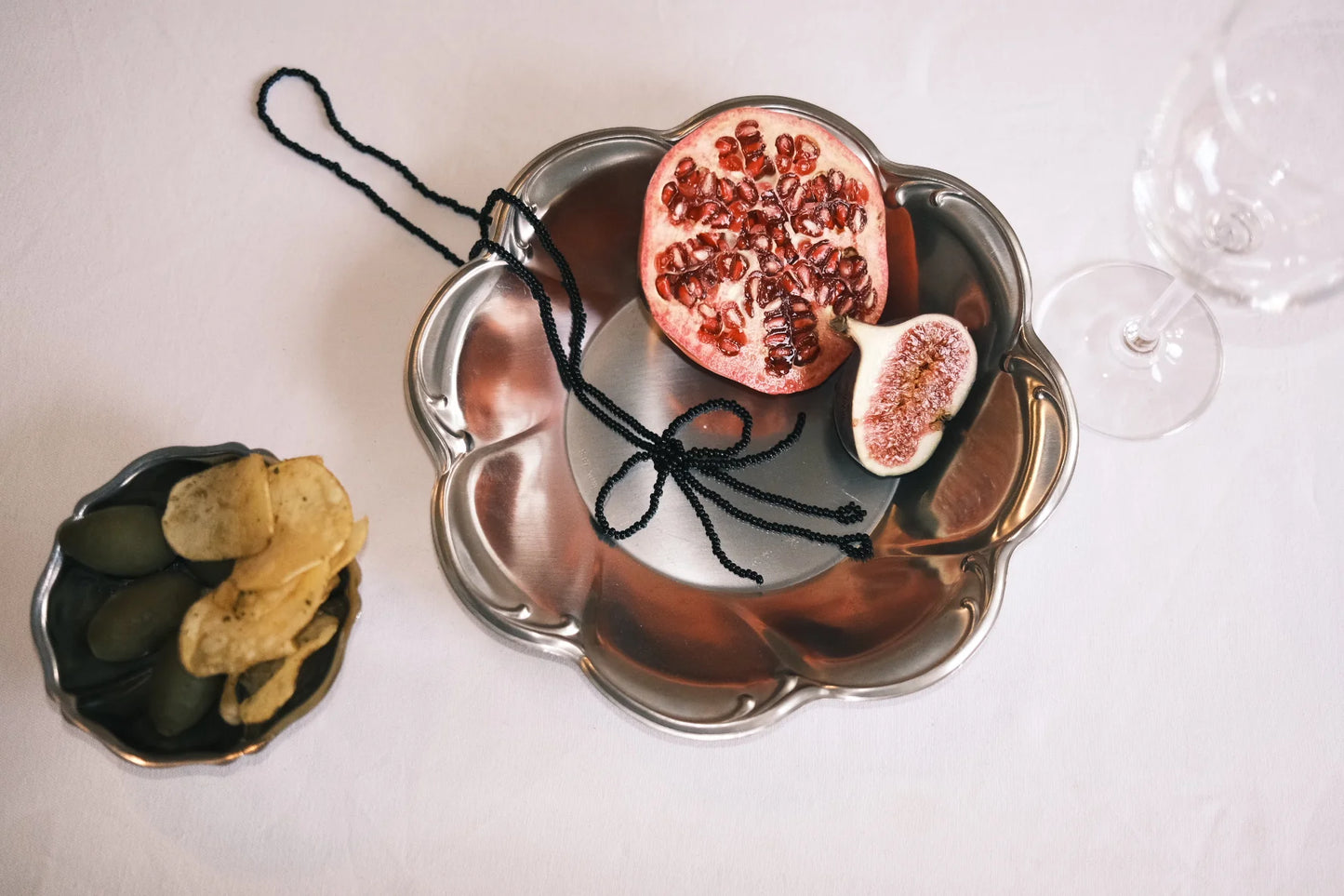 Labro - Bow Necklace, Black