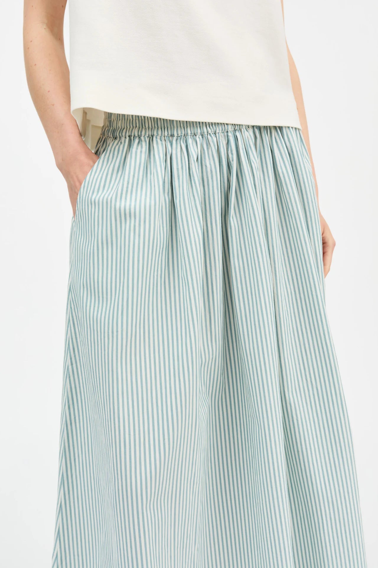 Skall Studio - Dagny Skirt, White/Aqua Stripe