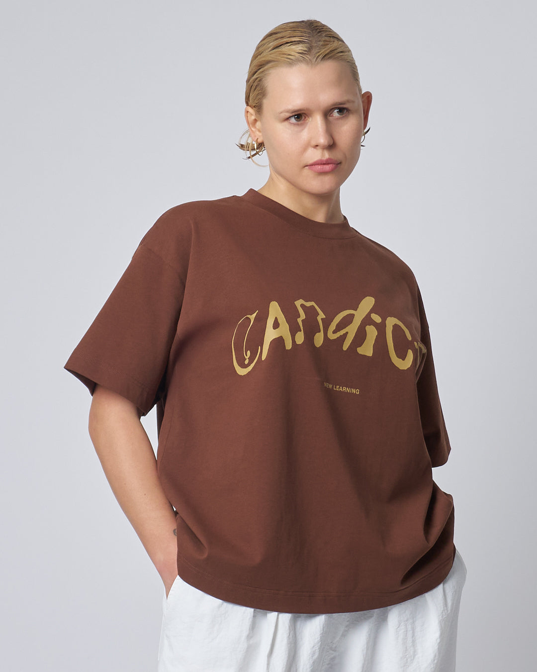 Candice - Trivial Tee, Brown