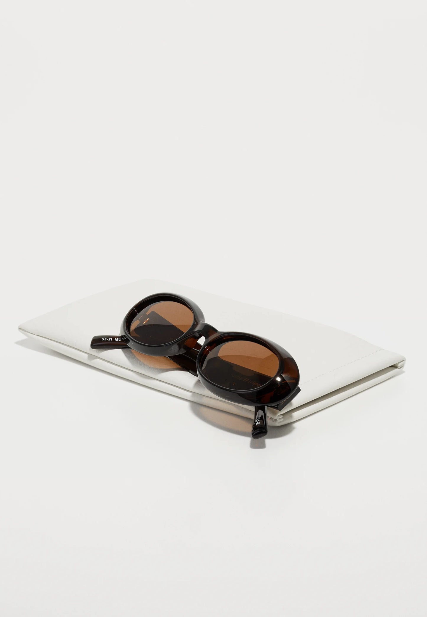 Le Specs - Work It, Cocoa