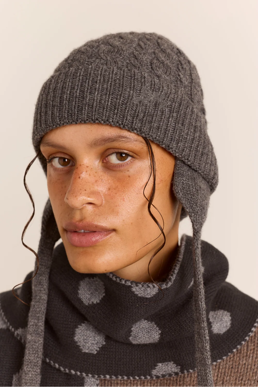 Damson Madder - Cashmere / Wool Blend Mix Turn Up Beanie, Charcoal