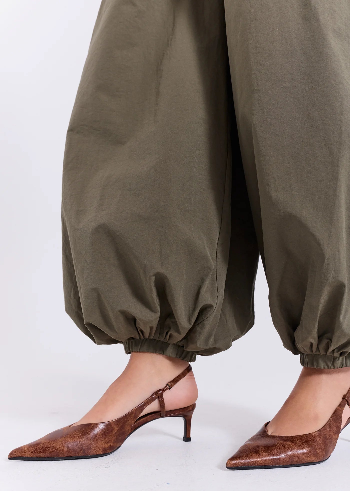 Norr - Mikka Balloon Pants, Dark Green