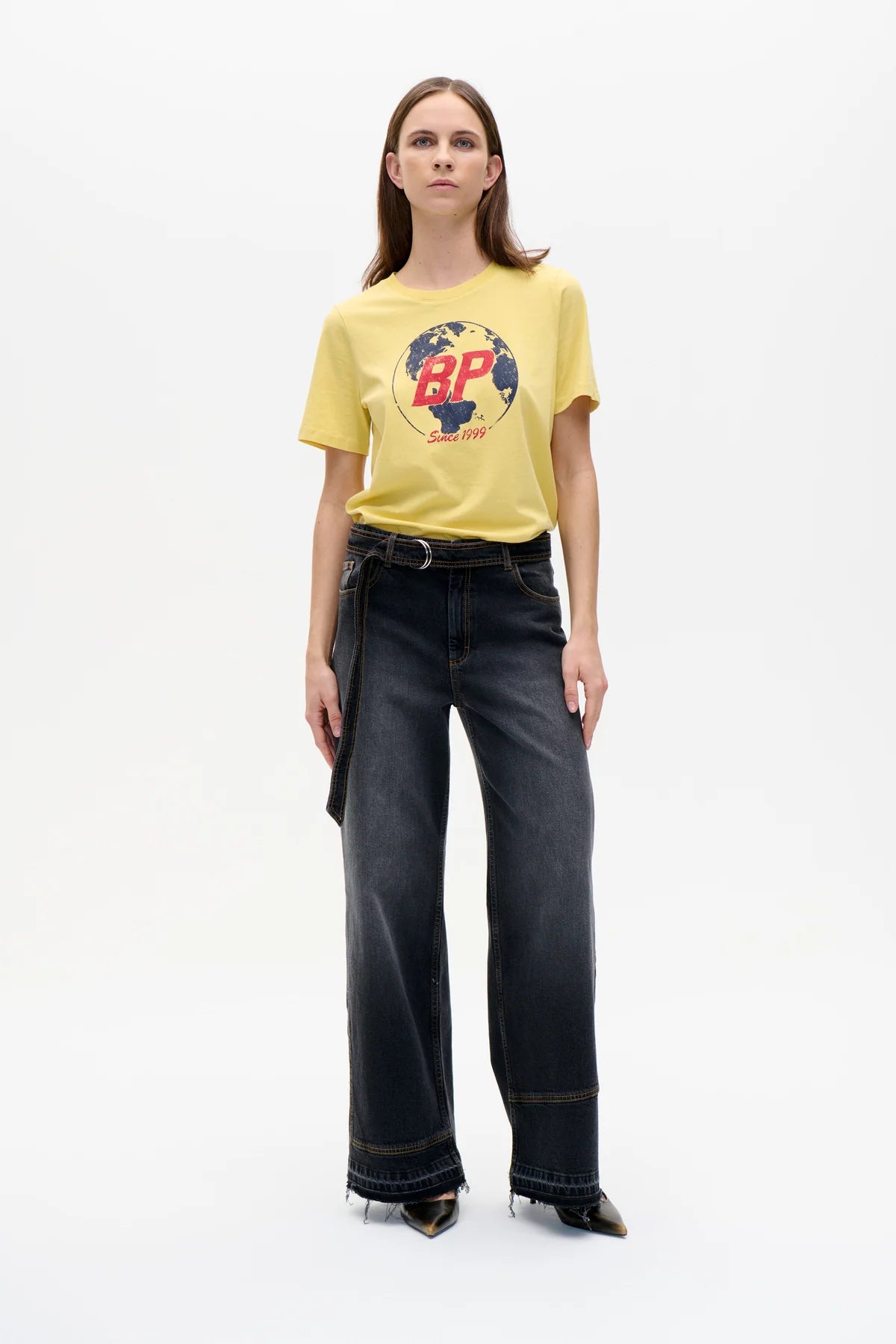 Baum und Pferdgarten - Jawo T-Shirt, Raffia Yellow Globe