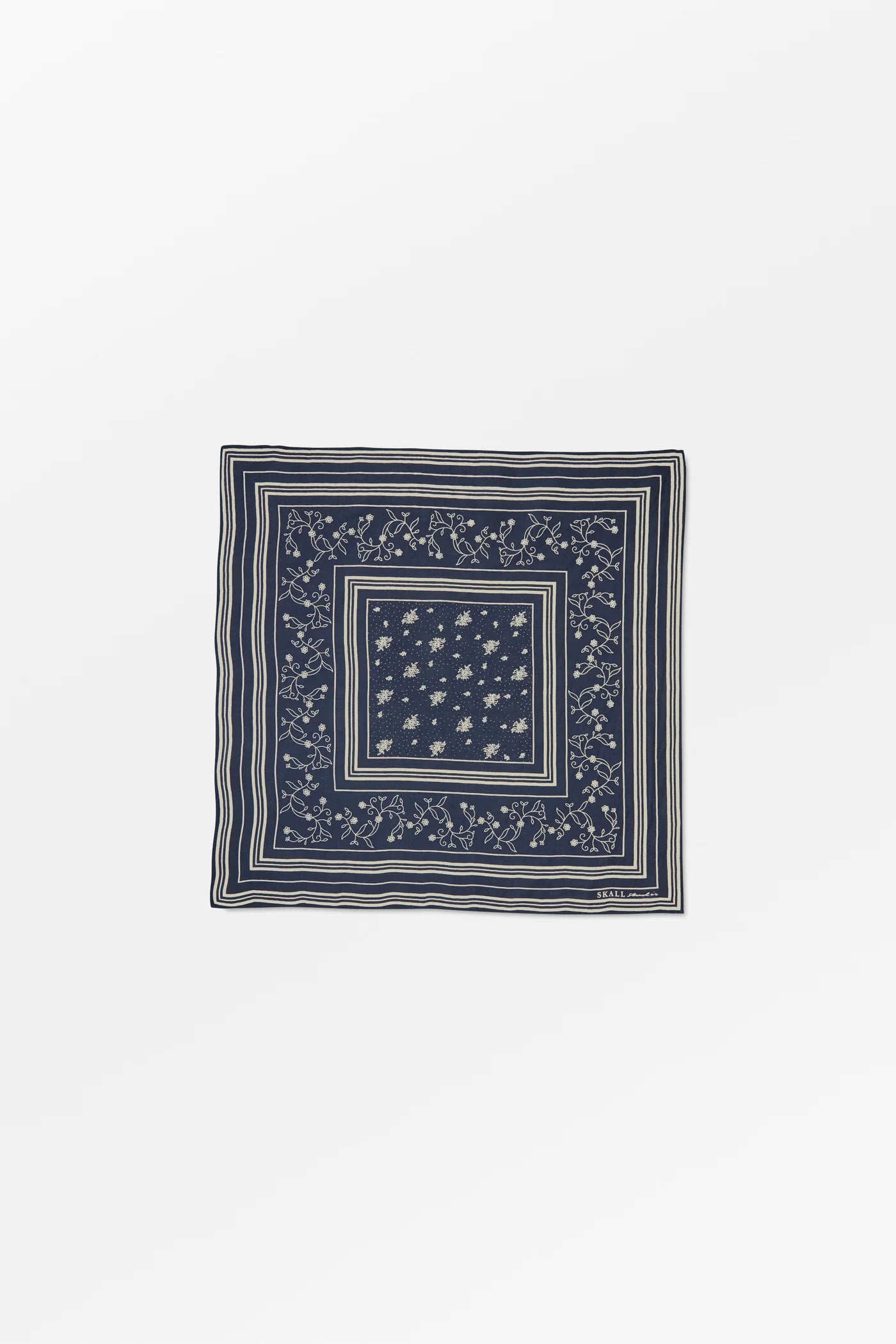 Skall Studio - Classic Scarf, Navy/Light Cream