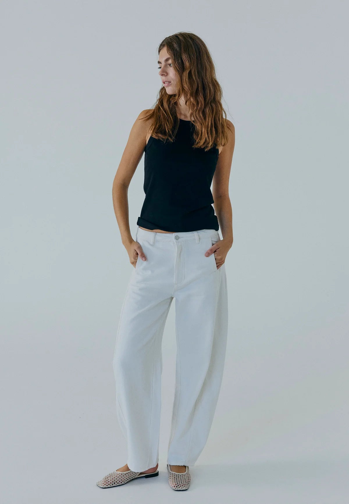 Norr - Kenzina Barrel Jeans, White Denim