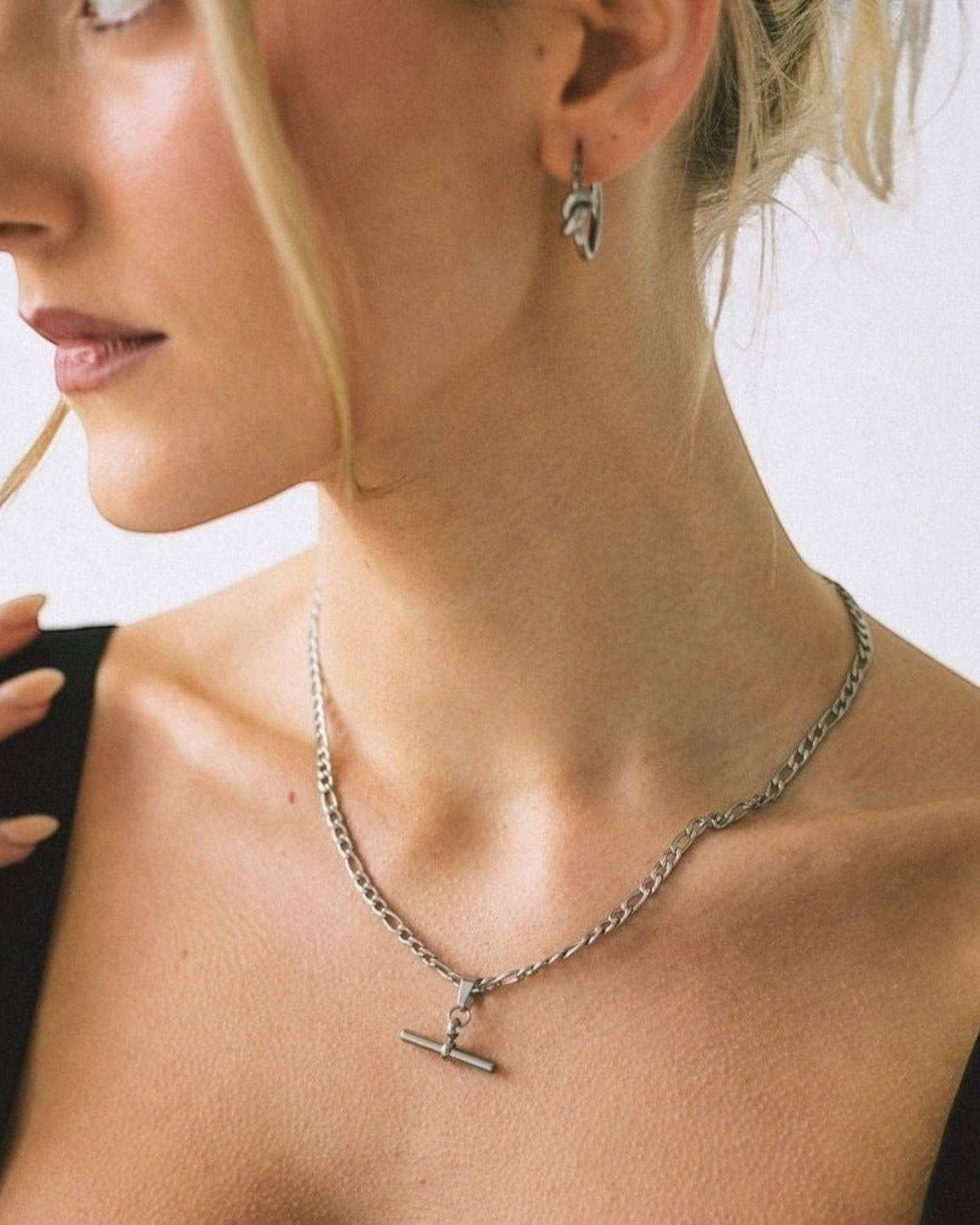 Réalta - T Bar Necklace