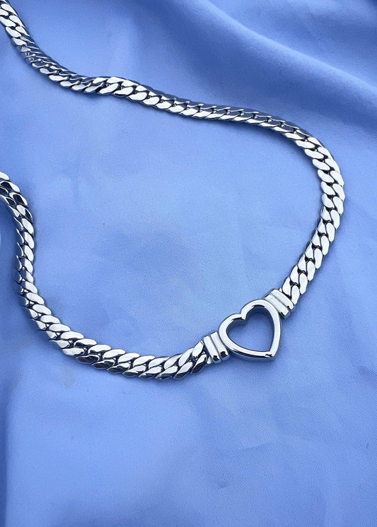 About November - Loe Heart Chain Necklace, Silver