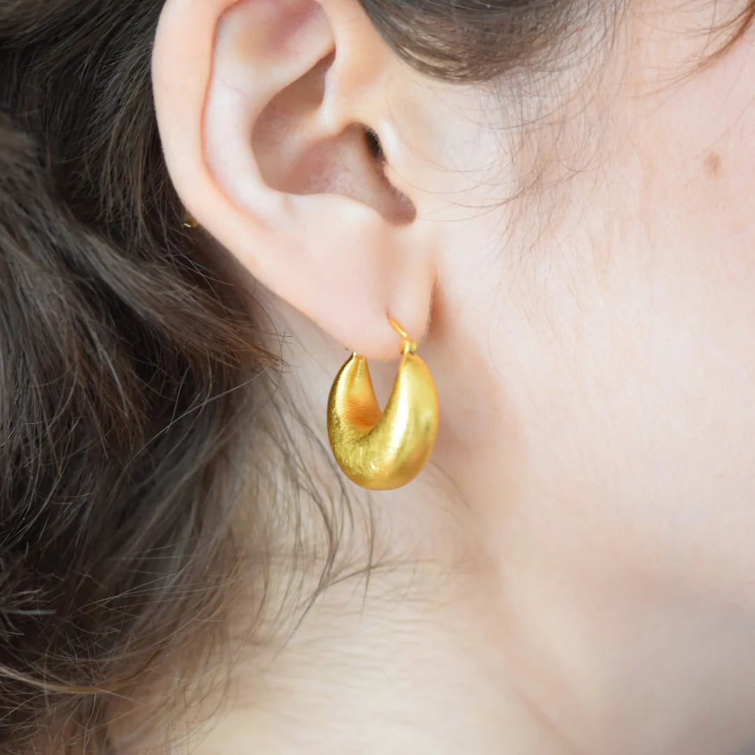 Gem Bazaar - Cashew Earrings in Brushed Gold