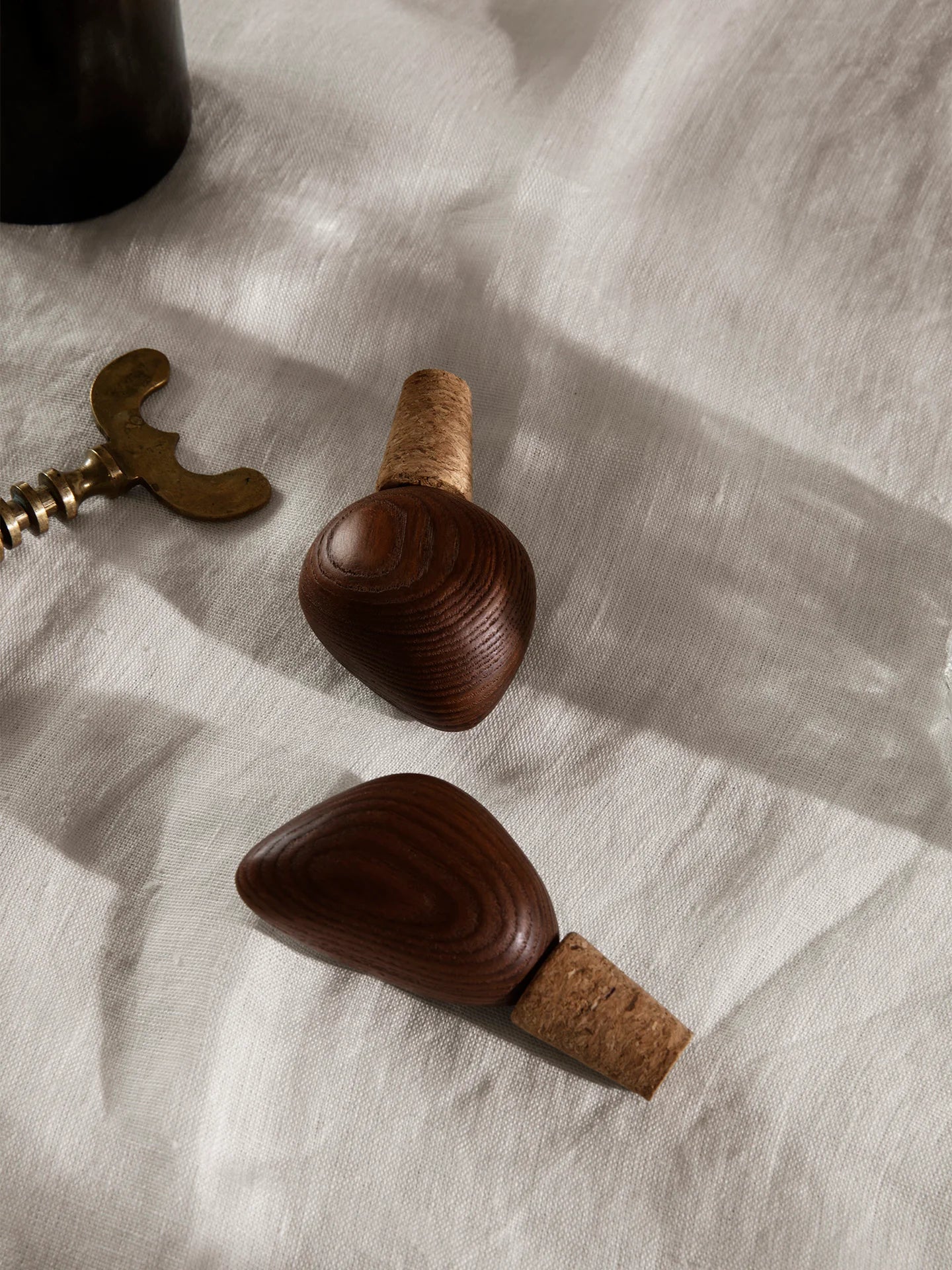Ferm Living Cairn Wine Stoppers - Set of 2 - Dark Brown