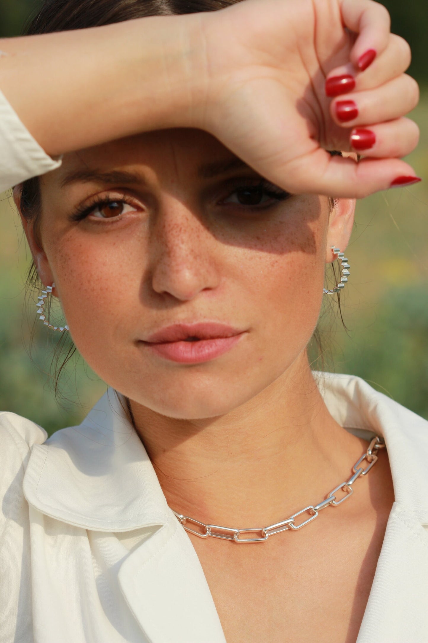 Olivia Taylor - Classic Ondulée Hoops, Silver